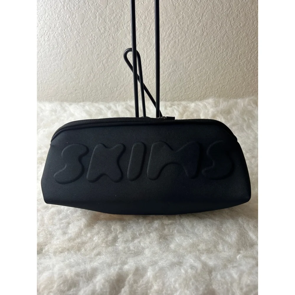 NWOT Kim Kardashian Skims Neoprene Waterproof Travel Makeup Pouch Black